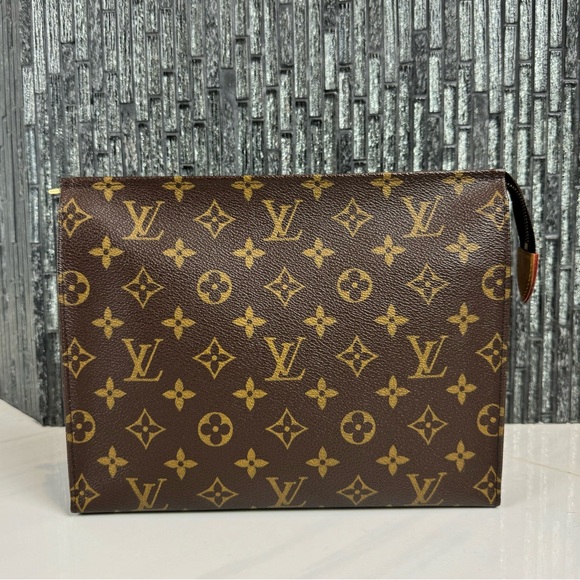 👝Authentic Louis Vuitton Monogram Toiletry Pouch 26 Cosmetic Bag Clutch - Picture 2 of 15